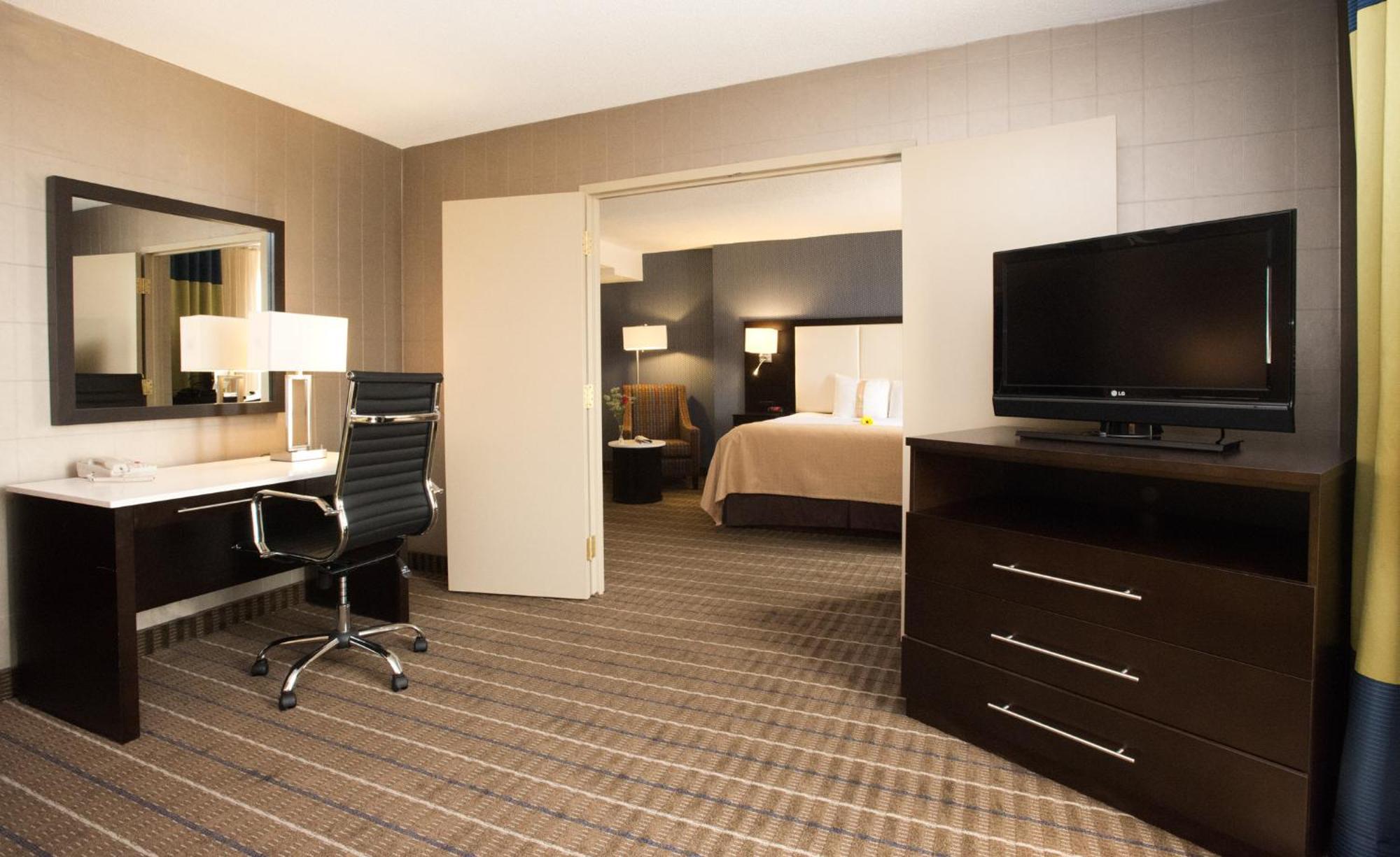 Holiday Inn & Suites Mississauga West - Meadowvale, An Ihg Hotel Eksteriør billede